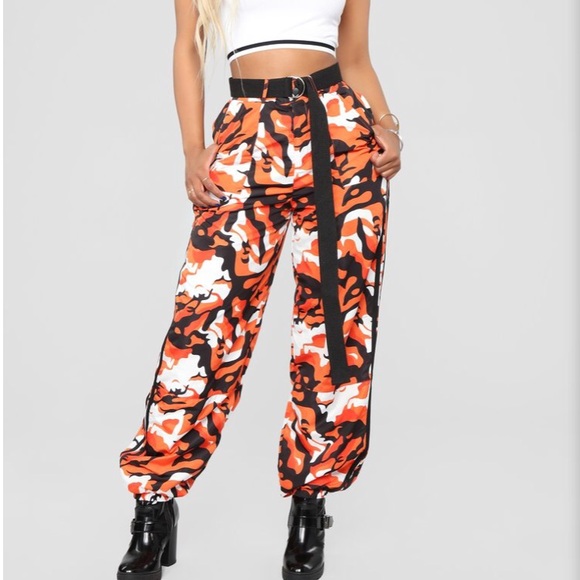 military pants orange